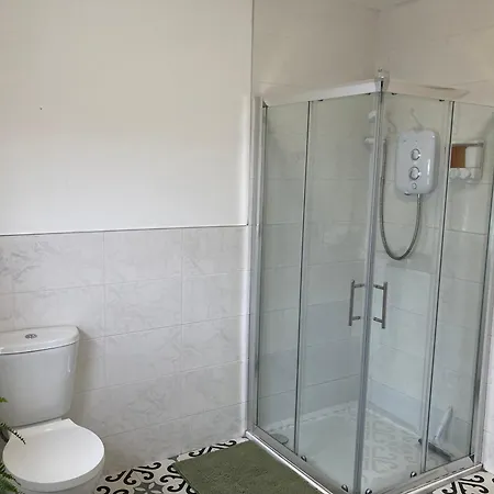 Town House With Free Parking