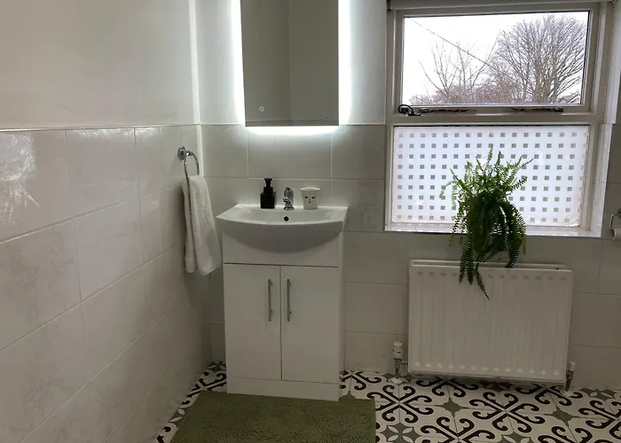Town House With Free Parking 펜션